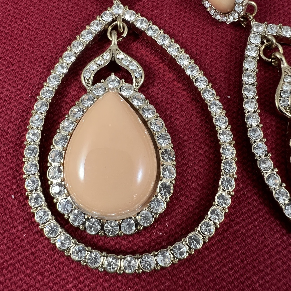 Gold Tone Peach Rhinestone Dangle Earrings Teardrop Ornate Fashion Statement - Picture 2 of 6